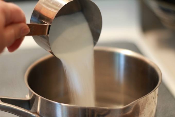 lemon sweet tea granita sugar pour