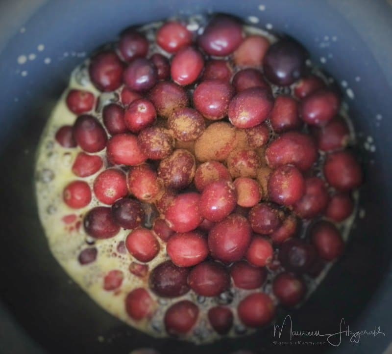 easy orange cranberry sauce on stove