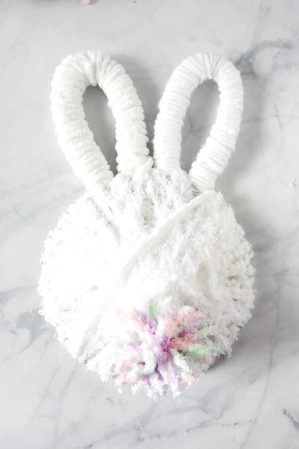 completed bunny butt wreath