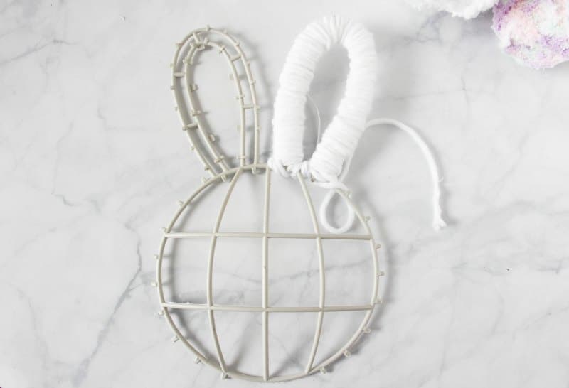 steps to making a bunny butt wreath