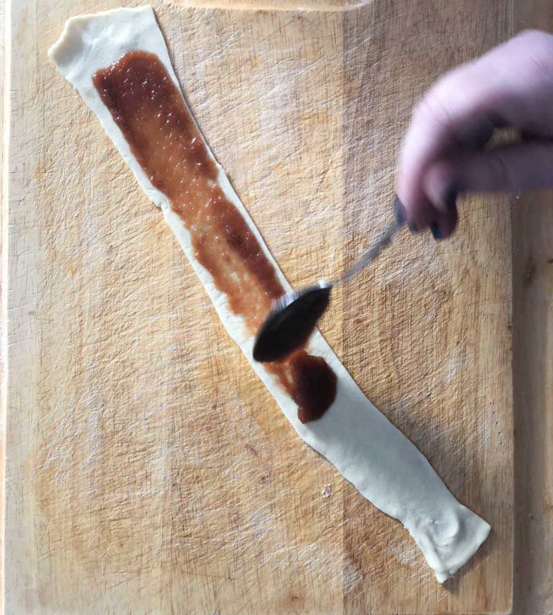 pastry strip with apple butter