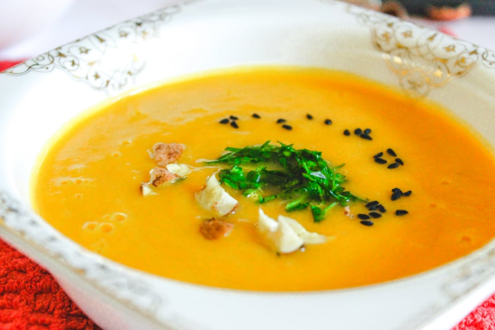 bowl of roasted pumpkin soup